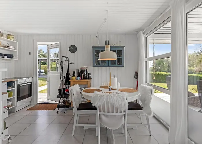 Feriehus Amazing In With House A Panoramic View